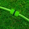 Verbindungsstück verbindet zwei Gartenschläuche