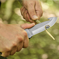 Couteau de survie Lame de 24 cm dans un manche en bois Full-Tang