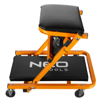 werkstattliege von neo tools orange schwarz in sitzfunktion